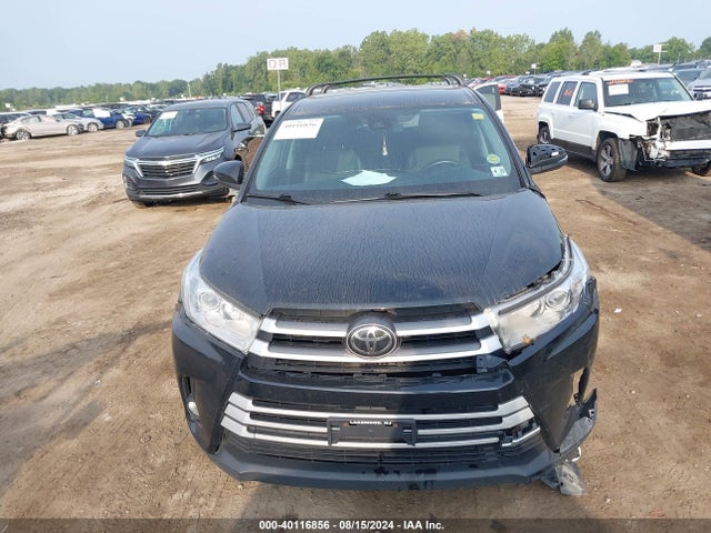 Toyota Highlander Le Plus 2018 5TDBZRFH5JS805720 Image 12