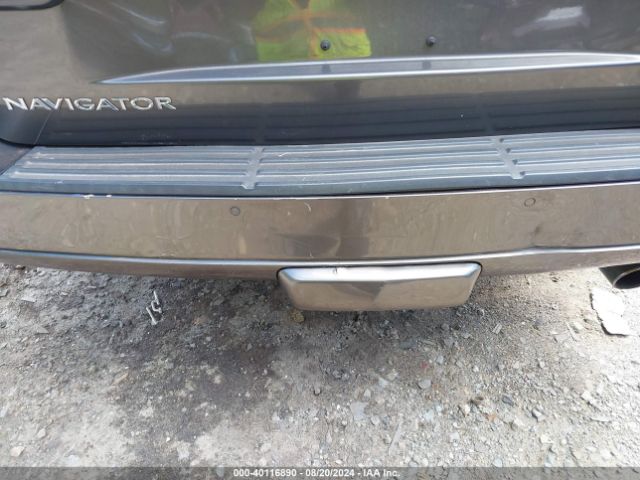5LMJJ2JT9FEJ05677 Lincoln Navigator