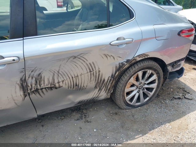 Toyota CAMRY LE 2018 JTNB11HK6J3017480 Image 18