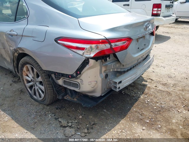 Toyota CAMRY LE 2018 JTNB11HK6J3017480 Image 19