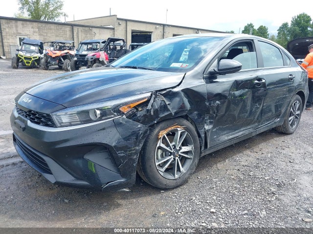 KIA Forte Lxs 2023 3KPF24AD6PE674345 Image 2
