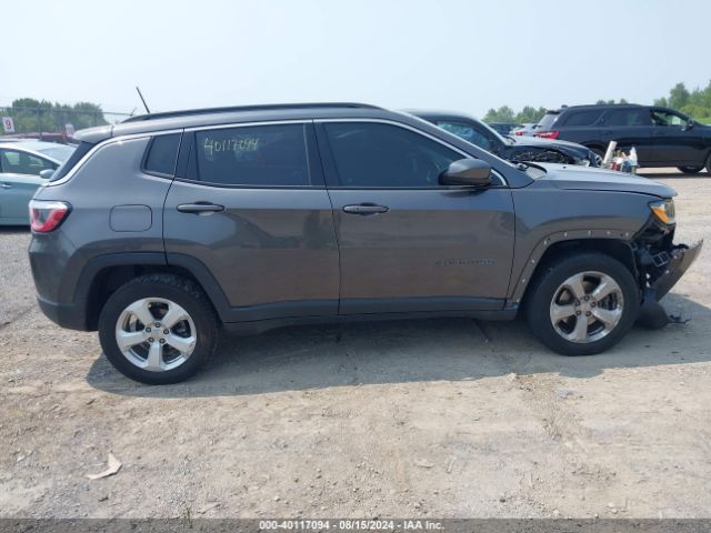 3C4NJDBB3KT629167 Jeep Compass Latitude 4x4