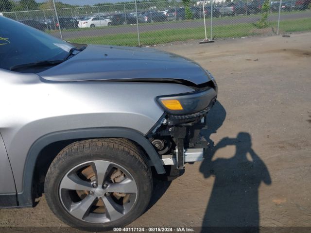 1C4PJLDB9KD300530 Jeep Cherokee Limited Fwd
