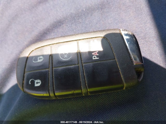 ZACCJBBT3FPB40012 Jeep Renegade Latitude