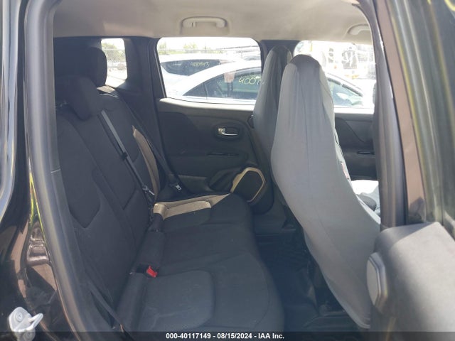 ZACCJBBT3FPB40012 Jeep Renegade Latitude
