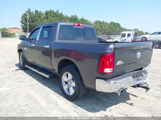 1C6RR7LT0KS571031 RAM 1500 Classic Big Horn  4x4 5'7 Box