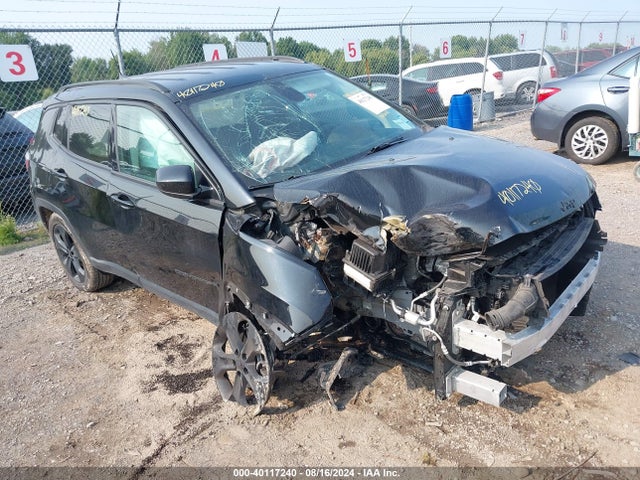 2019 3C4NJDBB5KT601743 main image