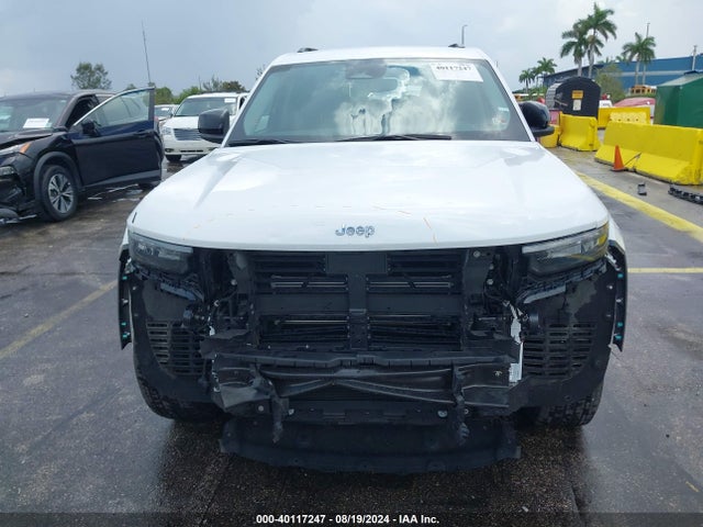 1C4RJKAG7P8829512 Jeep Grand Cherokee L Laredo 4x4