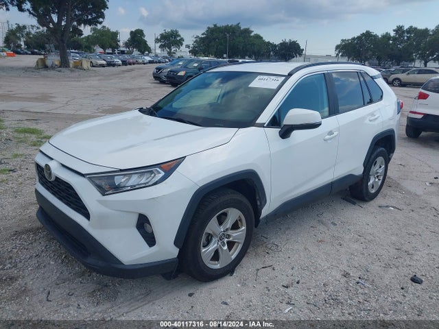 Toyota Rav4 Xle 2021 2T3W1RFVXMW184394 Image 2