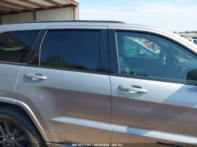 1C4RJEAG0JC159517 Jeep Grand Cherokee Altitude 4x2