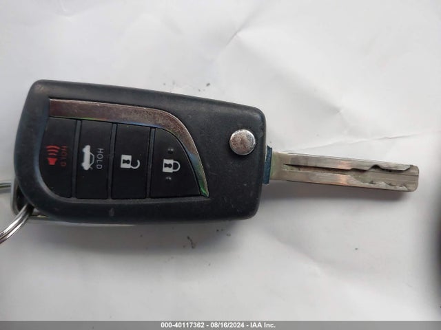 Toyota CAMRY LE 2018 JTNB11HK9J3030787 Image 11