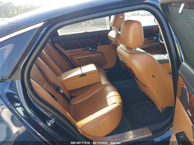 2011 JAGUAR XJ SAJWA2GE9BMV06878 Photo 7