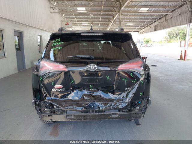 2T3NFREV3JW444466 Toyota RAV4 SE