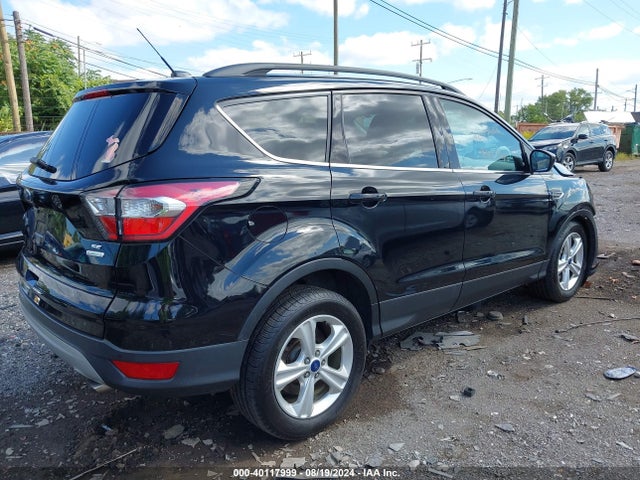 Ford ESCAPE SE 2017 1FMCU0G91HUF05597 Image 4