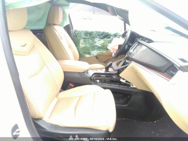 1GYKNDRS8HZ143897 Cadillac XT5 LUXURY