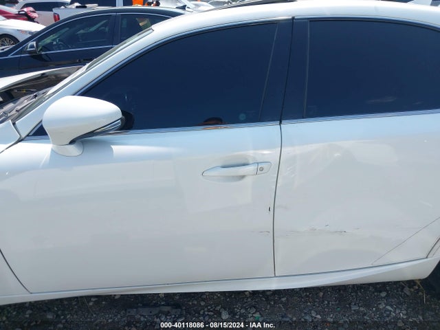 Lexus IS 200T 2016 JTHBA1D27G5038683 Image 14