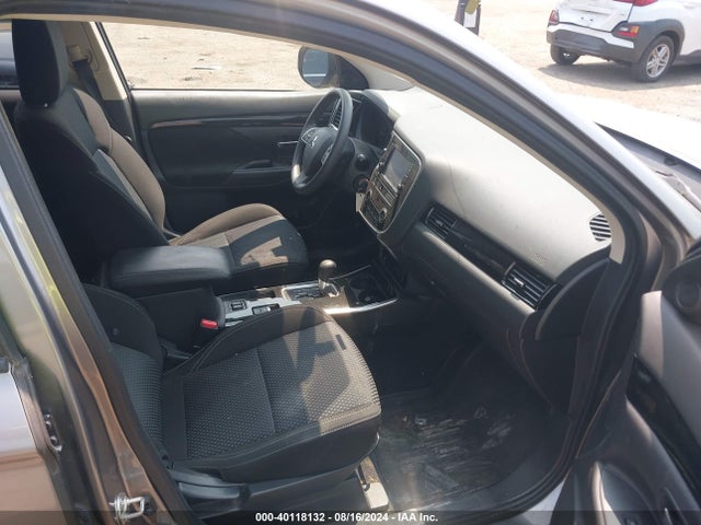 2019 MITSUBISHI OUTLANDER JA4AD2A35KZ050429 Photo 4