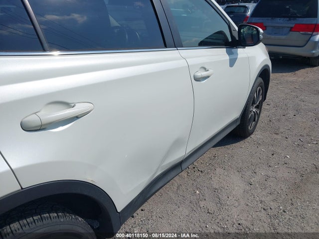 Toyota Rav4 Limited 2015 JTMDFREV0FD157781 Image 12