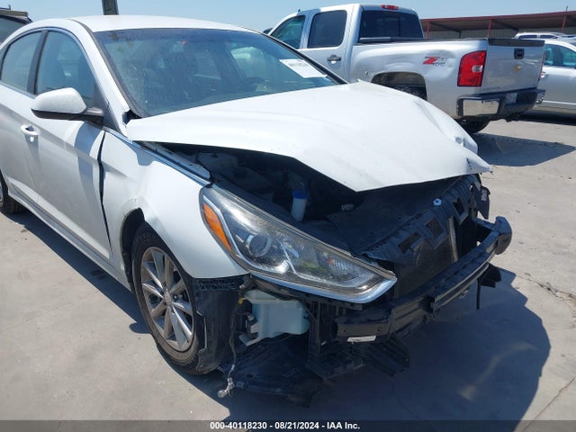 Hyundai SONATA SE 2018 5NPE24AF0JH692811 Image 15