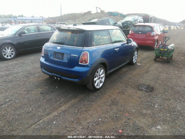 2008 MINI COOPER S WMWMF73558TV32318 Photo 3