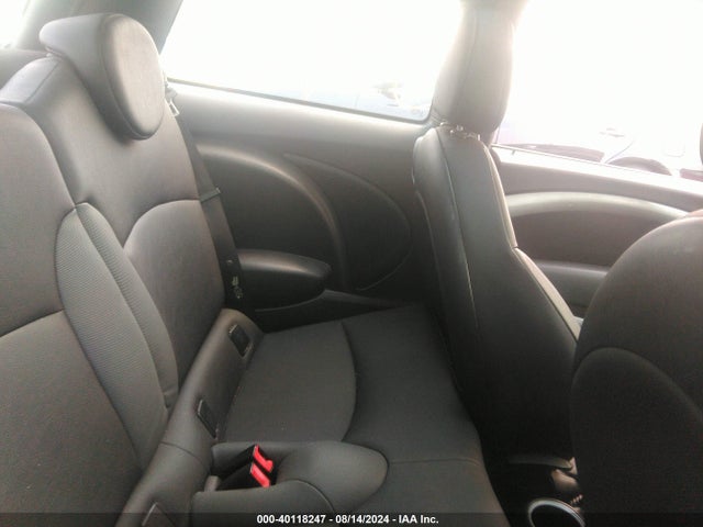 2008 MINI COOPER S WMWMF73558TV32318 Photo 7