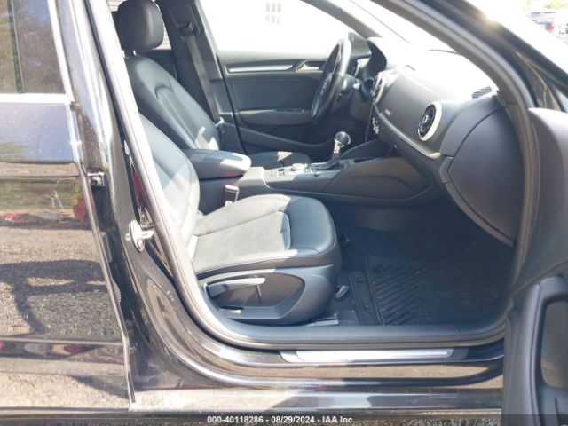 WAUBEGFF4KA087040 Audi A3 45 Premium