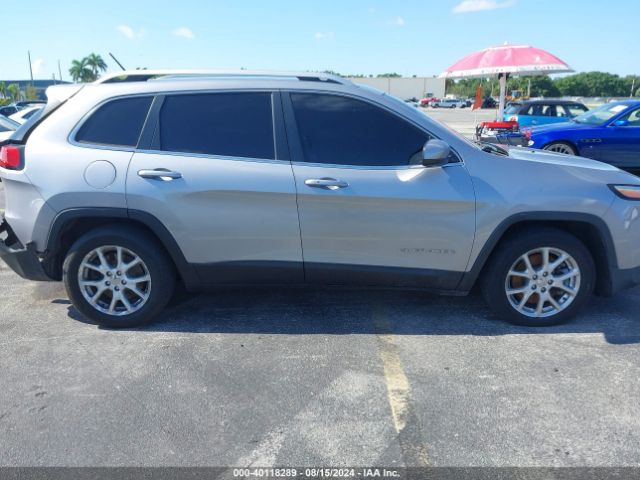 1C4PJLCS6EW103423 Jeep Cherokee Latitude