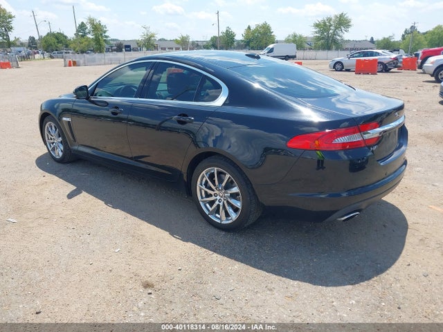 2012 JAGUAR XF SAJWA0FB0CLS54571 Photo 2