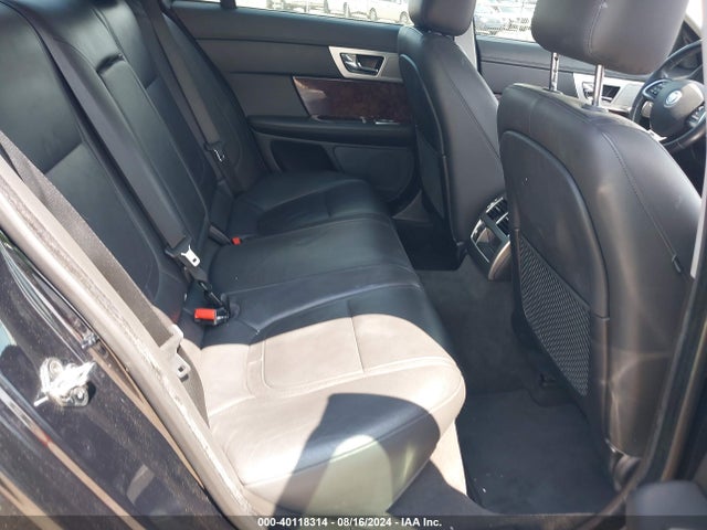 2012 JAGUAR XF SAJWA0FB0CLS54571 Photo 7