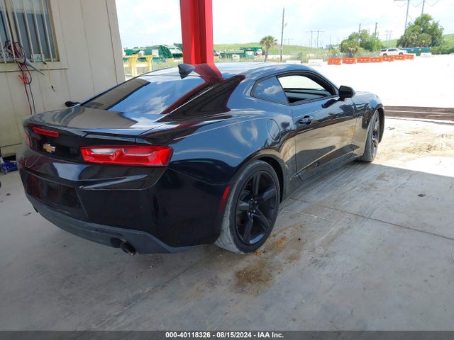 Chevrolet Camaro 2lt 2017 1G1FD1RXXH0130327 Image 4