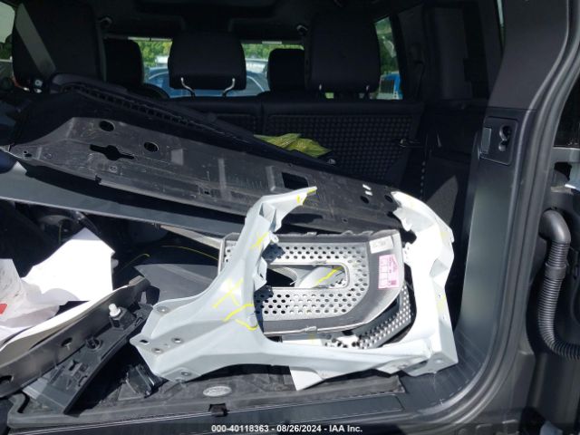 SALEJ7EX1R2283018 Land Rover Defender 110 P300