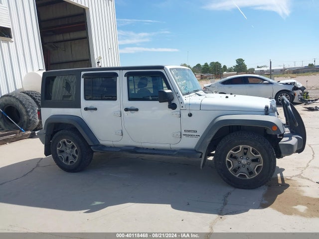 1C4HJWDG0FL597359 Jeep Wrangler Unlimited Sport