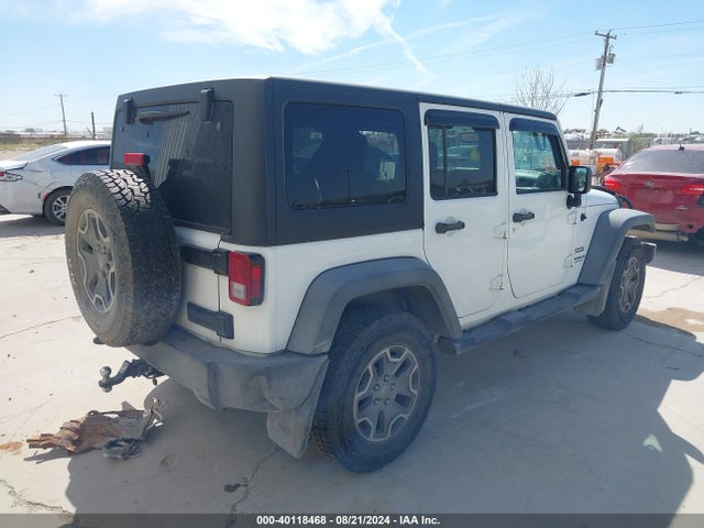 1C4HJWDG0FL597359 Jeep Wrangler Unlimited Sport