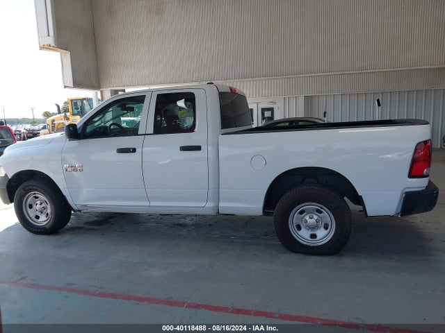 1C6RR7FG4JS326200 RAM 1500 Tradesman Quad Cab 4x4 6'4 Box