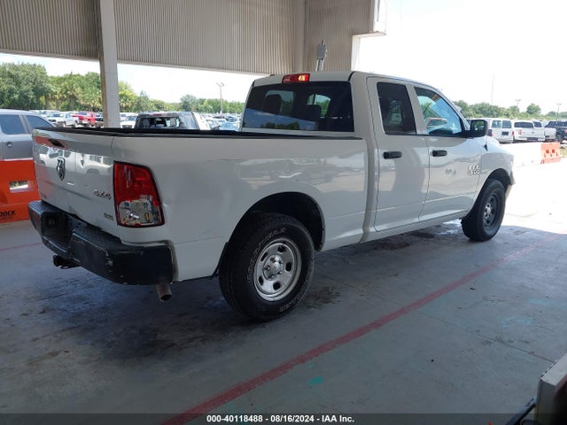 1C6RR7FG4JS326200 RAM 1500 Tradesman Quad Cab 4x4 6'4 Box