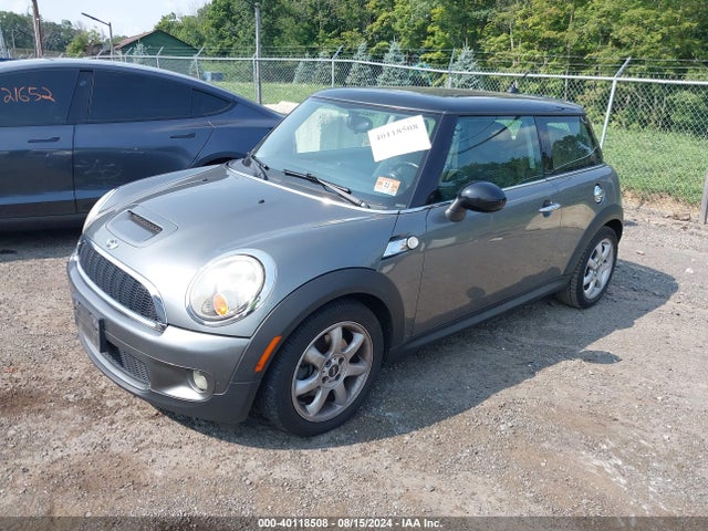 2010 MINI COOPER S WMWMF7C50ATX42282 Photo 1