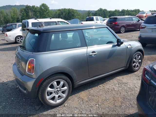 2010 MINI COOPER S WMWMF7C50ATX42282 Photo 3