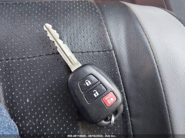 Toyota Rav4 Xle 2015 2T3RFREV7FW260236 Image 11