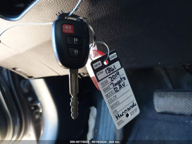JTMZFREV7EJ003767 Toyota RAV4 LE