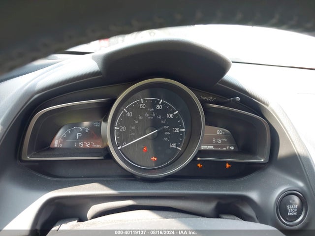 JM1DKFC75J0301436 Mazda Cx-3 Touring