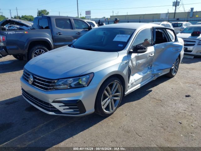 1VWDT7A3XHC052818 Volkswagen Passat 1.8t R-line