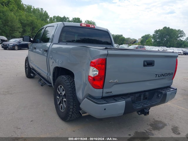 5TFHW5F12JX761555 Toyota Tundra Limited 5.7l V8