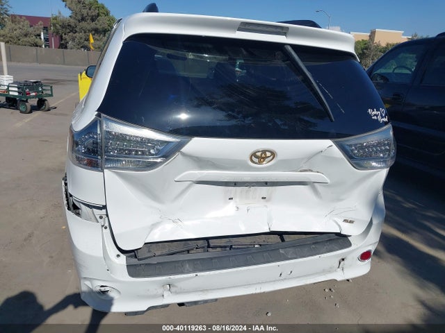 5TDXK3DC1FS543135 Toyota Sienna Se Premium 8 Passenger