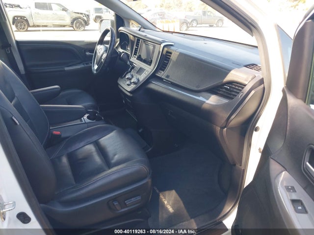 5TDXK3DC1FS543135 Toyota Sienna Se Premium 8 Passenger