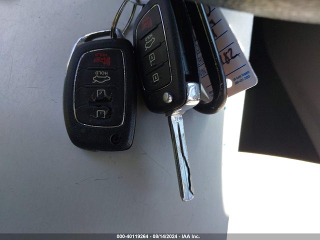 Hyundai SONATA SE 2016 5NPE24AF1GH314182 Image 11