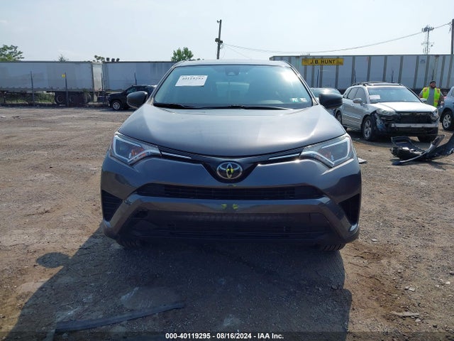 Toyota RAV4 LE 2018 JTMBFREV7JJ732847 Image 13