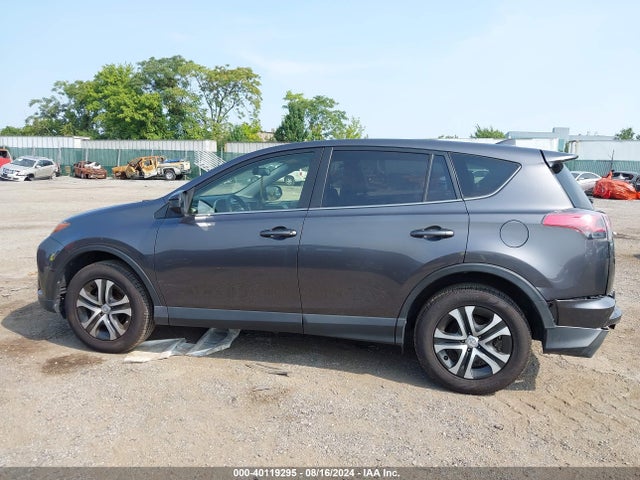 Toyota RAV4 LE 2018 JTMBFREV7JJ732847 Image 15