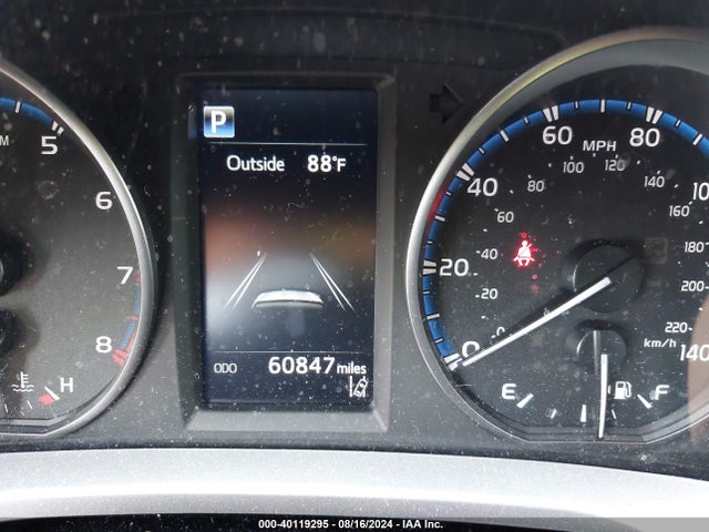Toyota RAV4 LE 2018 JTMBFREV7JJ732847 Image 16