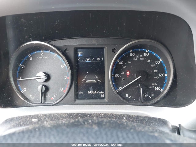JTMBFREV7JJ732847 Toyota RAV4 LE