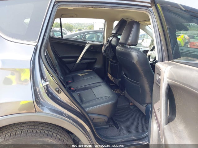 JTMBFREV7JJ732847 Toyota RAV4 LE